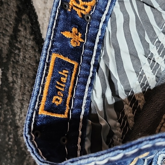 ROCK REVIVAL DELLAH EASY EMBROIDERED RHINESTONES SEQUINS FAUX-FLAP DENIM SHORTS - Picture 8 of 16